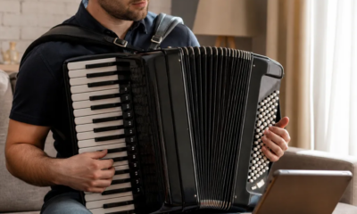 Como aprender acordeon do zero em casa com este aplicativo revolucionário